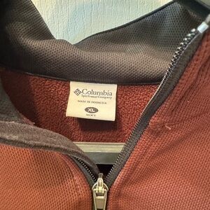 Columbia Men's Brown Sweater